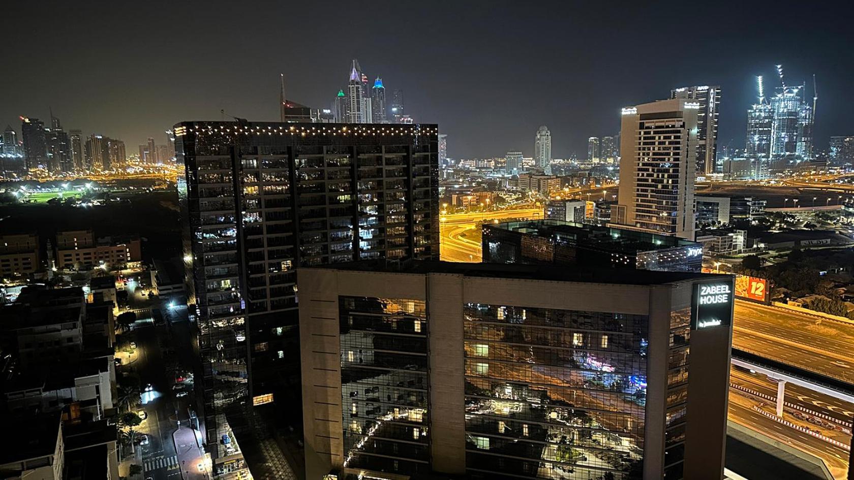 Quiet Partition Room In Tecom Barsha Heights 迪拜 外观 照片