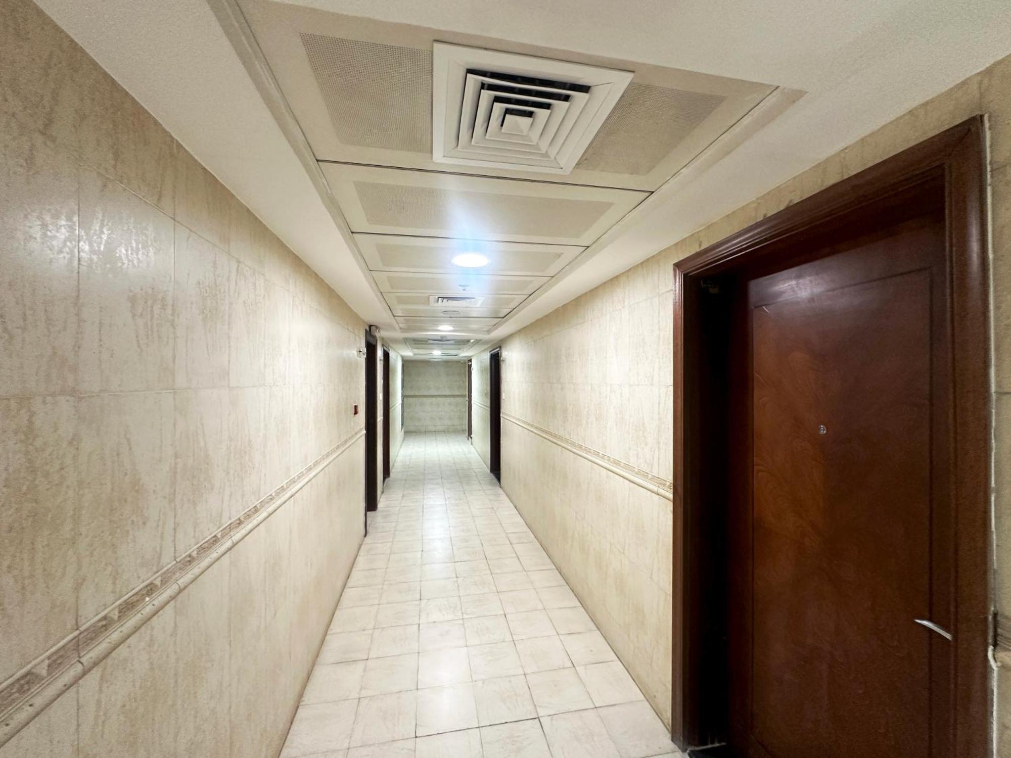 Quiet Partition Room In Tecom Barsha Heights 迪拜 外观 照片